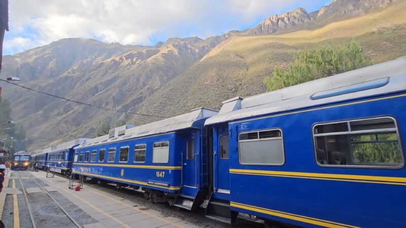 Quais as opções de trens para Machu Picchu ?