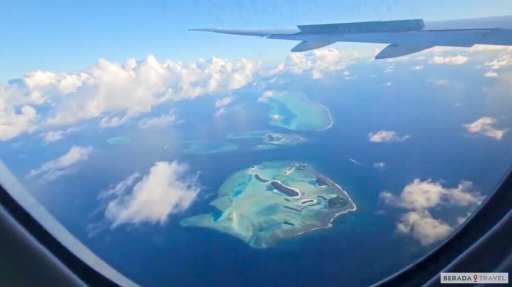 Vista do avião para as Ilhas Maldivas