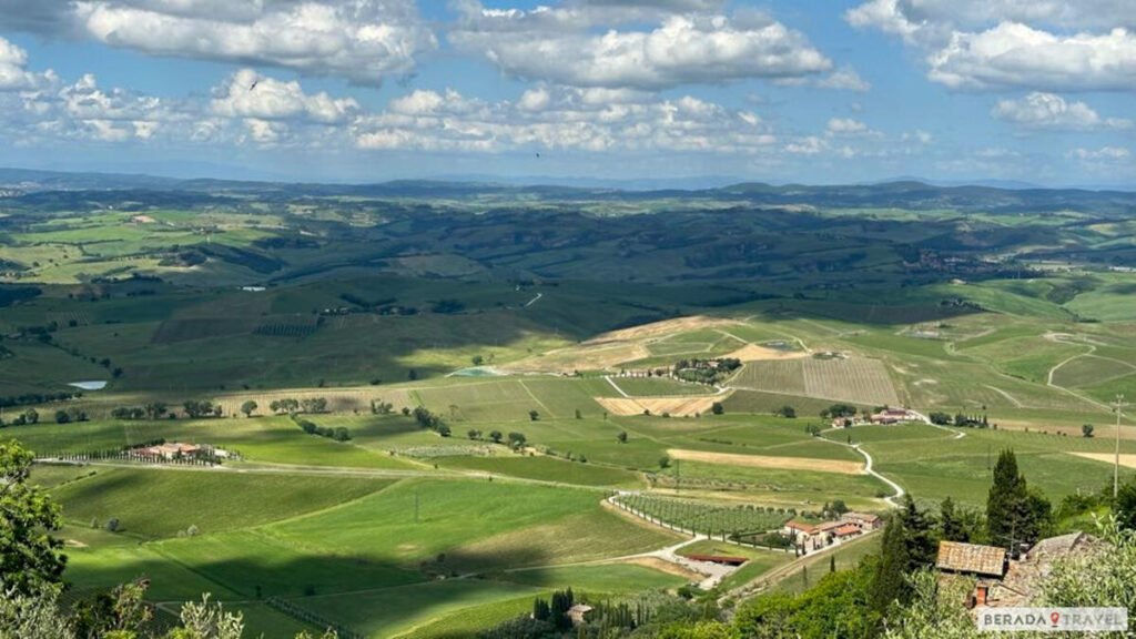 Vista de Montalcino na Toscana