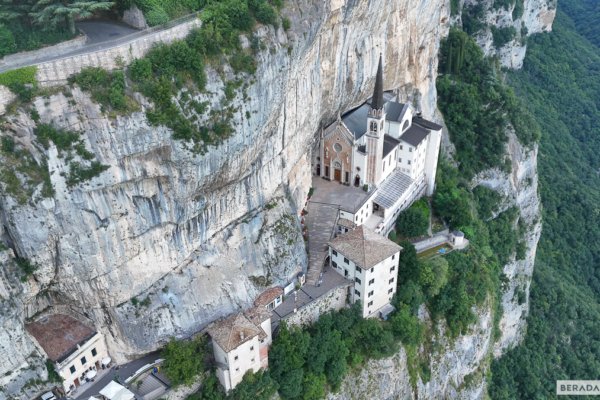 Santuário Madonna della Corona