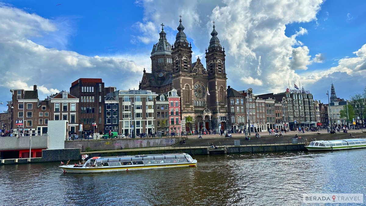 Passeio de Barco pelos canais de Amsterdam