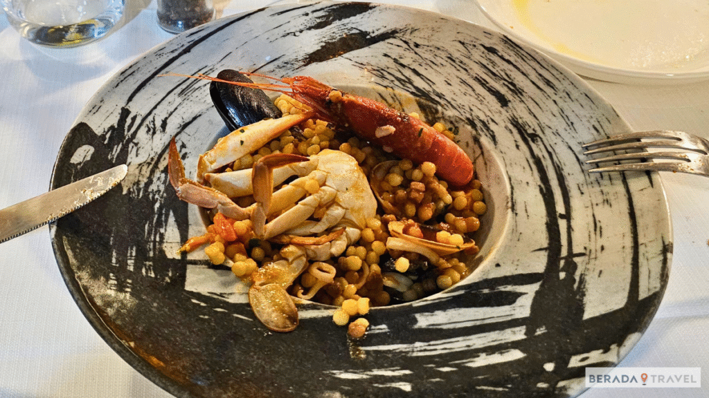 Fregola com frutos do mar